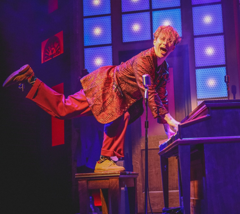 Review: TOOTSIE at Starlight Theatre